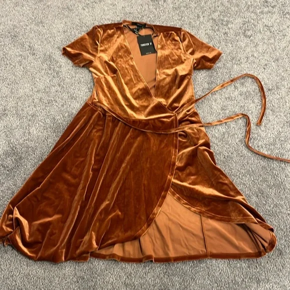 Forever 21 | Dresses | Nwt Rust Velour Wrap Mini Dress | Poshmark